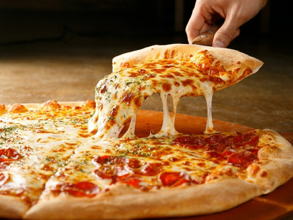 Không phải tự dưng mà mọi người đều thích ăn pizza, có căn cứ khoa học cả đấy