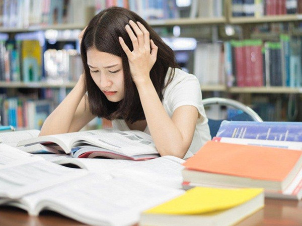 Vùi đầu vào công việc, giới trẻ Hong Kong thấy tội lỗi khi nghỉ ngơi