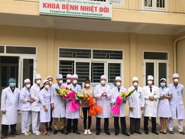 Nữ bệnh nhân dương tính với virus corona đã được ra viện