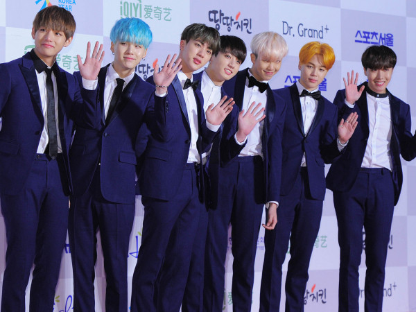 Lần đầu tiên đưa nghệ sĩ K-Pop lên bìa, tạp chí Billboard cám ơn BTS vì giúp "cháy báo"