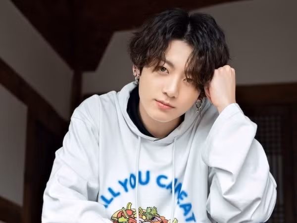 Đáng lo chưa, Jungkook đang bị lây chứng đãng trí hay quên của trưởng nhóm RM rồi