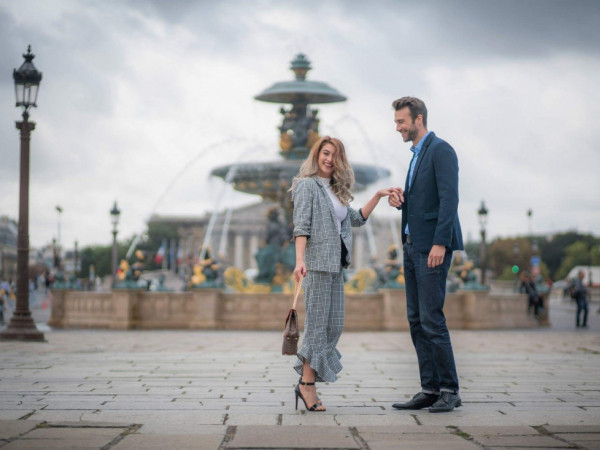 Ca sĩ trẻ Việt My chi mạnh thực hiện MV tại châu Âu, đóng cặp với diễn viên Pháp