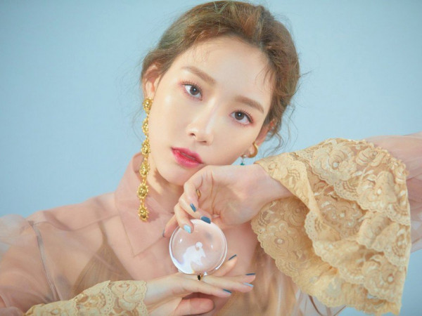 Taeyeon, hạnh phúc nhất là khi được bay mãi trong “tinh cầu âm nhạc” của mình