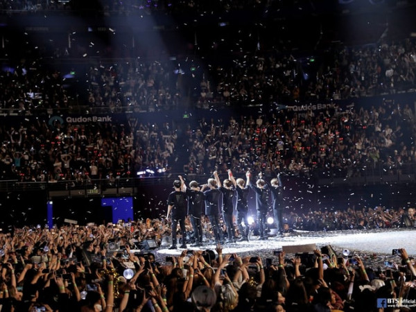 Cần gì tranh cãi, ARMY chung tay bảo vệ BTS theo một cách ý nghĩa hơn nhiều