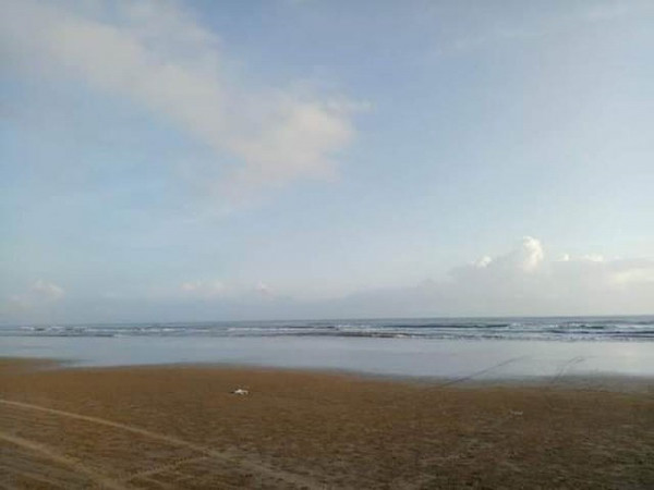 Hà Tĩnh: Nhà rung lắc trong đêm, nổ lớn từ biển, dân hoảng loạn tháo chạy