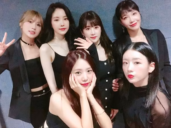 APink sẽ là cái tên mở màn sàn đấu K-Pop trong năm 2019?