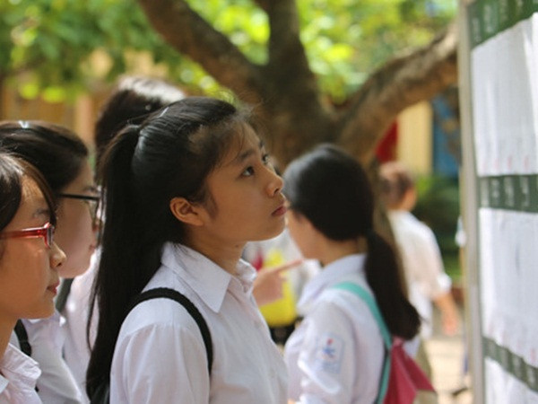 Hà Nội hạ điểm chuẩn trường THPT chuyên