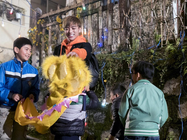 Soobin Hoàng Sơn "xông đất" 2018 với MV “Đi Để Trở Về 2” khiến ai cũng muốn trở về nhà