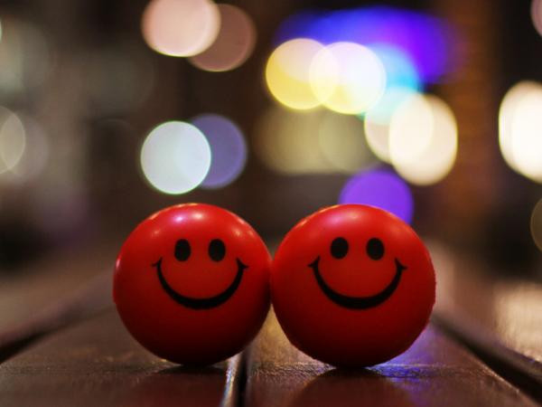 Cà phê chiều thứ Bảy: Những chiếc gương phản chiếu