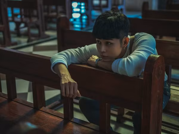 Jun Phạm quảng bá MV mới bằng showcase miễn phí ở phố đi bộ Nguyễn Huệ 