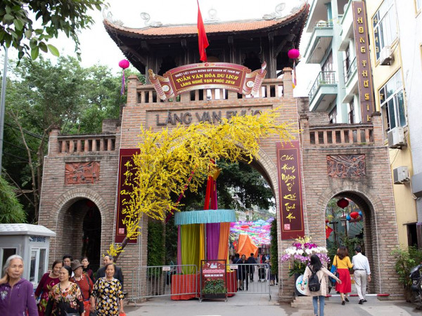 Đến Vạn Phúc để thấy bức tranh toàn cảnh làng lụa trong tuần lễ du lịch văn hóa thương mại