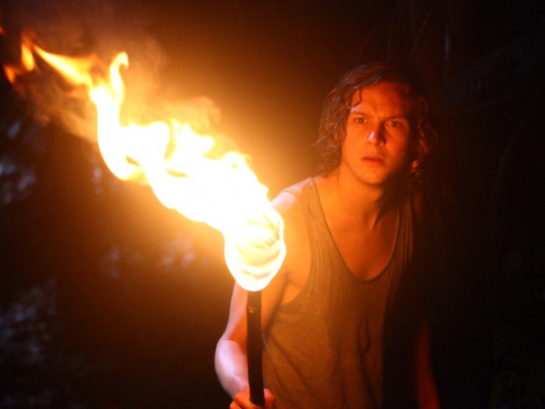 "Đảo Săn Mồi": Combo hoàn hảo "Quái vật và Sinh tồn đảo hoang" cho các "mọt phim" 