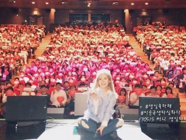 SONE sướng lịm tim khi đến chúc mừng sinh nhật Sunny nhưng lại được mang quà về nhà