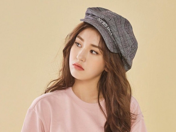 Vận xui vẫn tiếp tục đeo bám khiến Jeon Somi vẫn chưa thể debut như kế hoạch