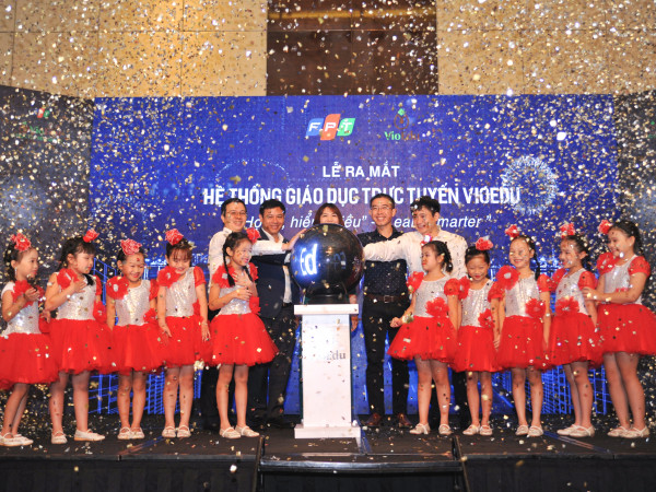 Hệ thống học tập trực tuyến VioEdu ứng dụng Trí tuệ nhân tạo giúp teen giảm 50% thời gian học tập