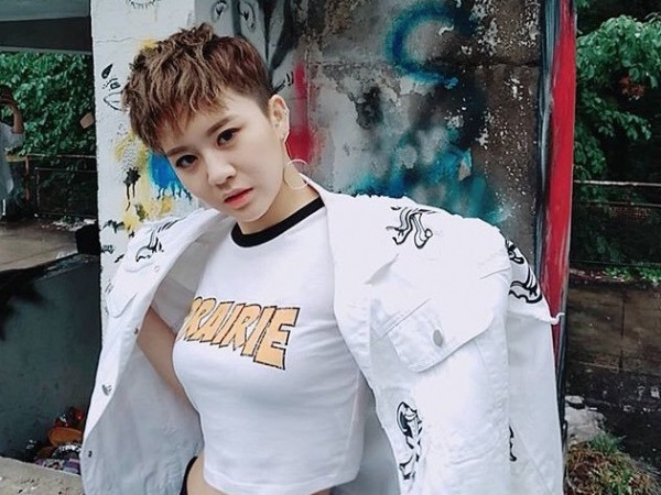 Nhờ ngoại hình siêu cá tính mà nữ idol này đang vô cùng nổi bật trong show sống còn “The Unit”