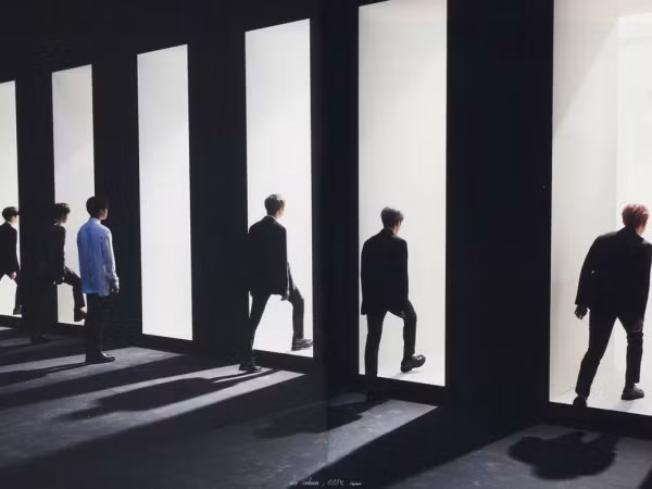 Các ARMY hẳn đang sướng rung rinh với logo mới cực ý nghĩa của BTS!