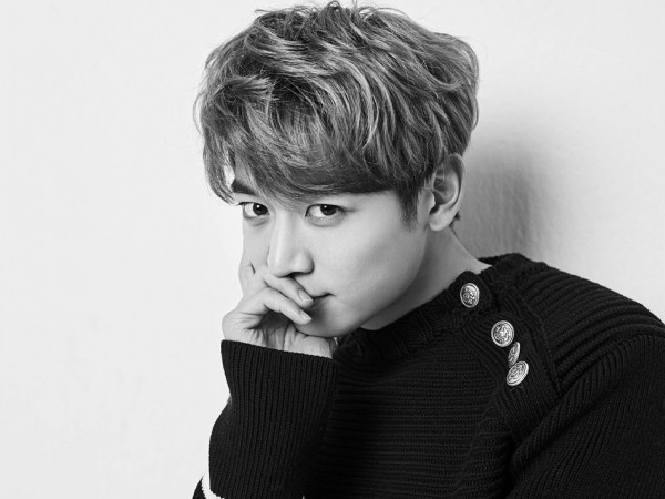 Hóa ra Minho (SHINee) đã từng ngượng ngùng vì chuyện mình debut quá sớm, khi còn là học sinh