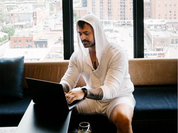 Gặp gỡ "người bán view" mang lại triệu đô la cho hàng loạt tài khoản YouTube