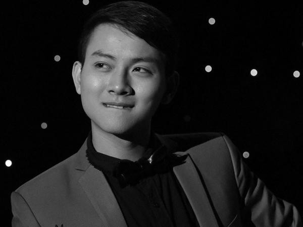 Fan "hoang mang" trước trạng thái "đã kết hôn" trên Facebook của Hoài Lâm