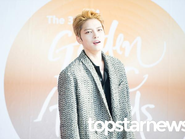 Cuối cùng Kim Jaejoong cũng được tham dự Golden Disc Awards 2017 rồi!
