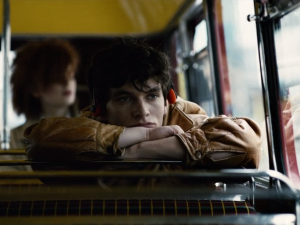 Xem “Black Mirror: Bandersnatch” của Netflix, bạn sẽ phải thốt lên chưa từng xem một điều gì ngầu thế