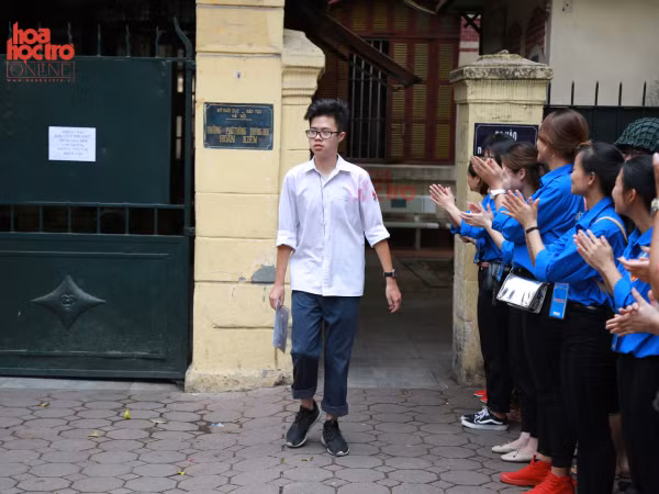 Tiếp sức... hậu mùa thi: Nhật ký phòng thi - thi cử như một “vựa muối”