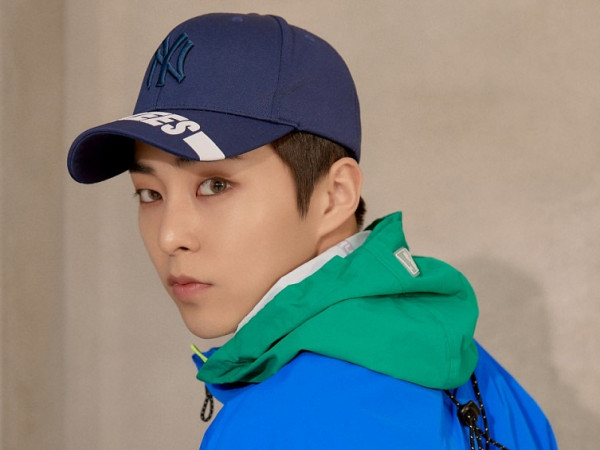 Xiumin (EXO) lại vô tình giúp một loại dưỡng môi bán hết veo trong nháy mắt