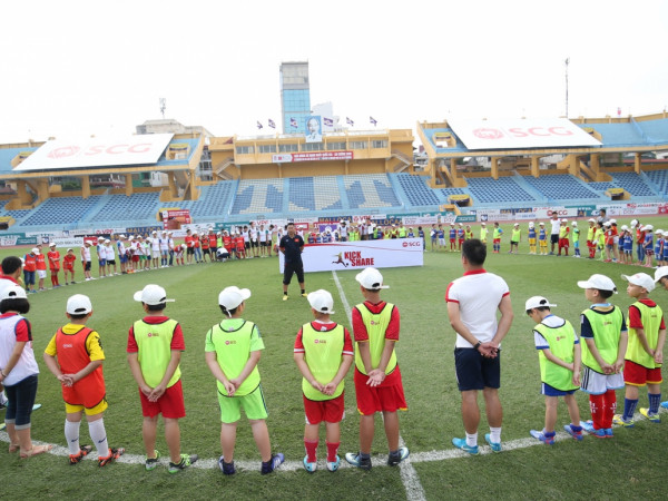 SCG và CLB Hà Nội tổ chức chương trình “Bóng đá và Sẻ chia”
