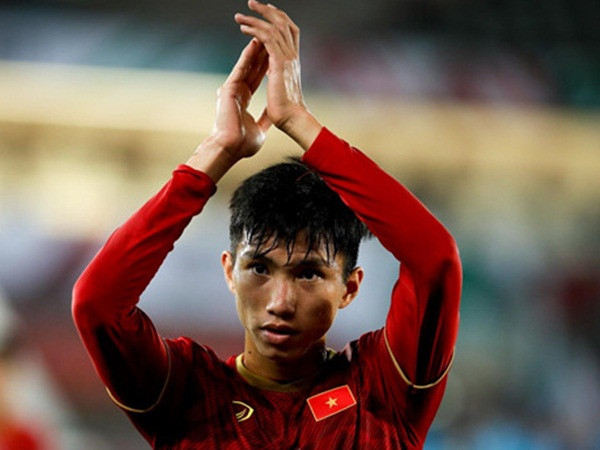Văn Hậu chưa sang Hà Lan, dân mạng đã vào fanpage Heerenveen chúc mừng