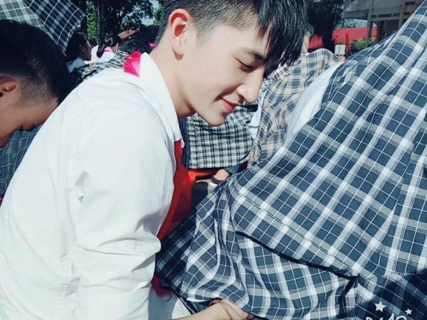 Đây chính là chàng trai 2K sở hữu góc nghiêng thần thánh “đốn tim” biết bao bạn nữ