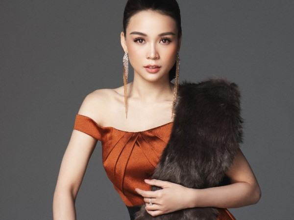 Sam kể nỗi khổ khó giãi bày khi làm game đố vui trực tuyến trên Facebook