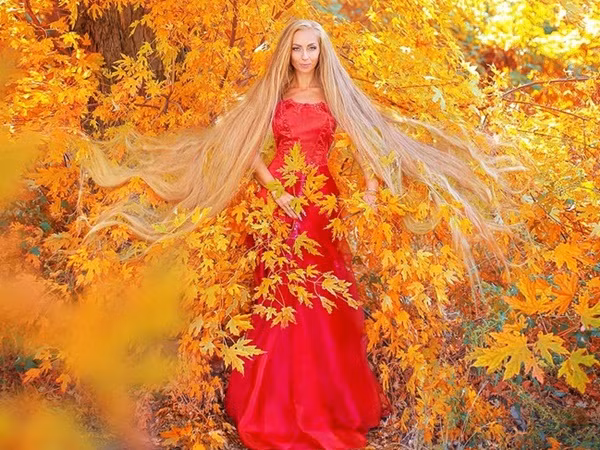 Sửng sốt với công chúa tóc mây "Rapunzel đời thực" cùng mái tóc dài 1,8 m