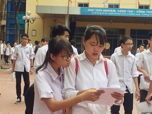 Nhiều trường đại học top đầu "ngại"... công bố tên thủ khoa