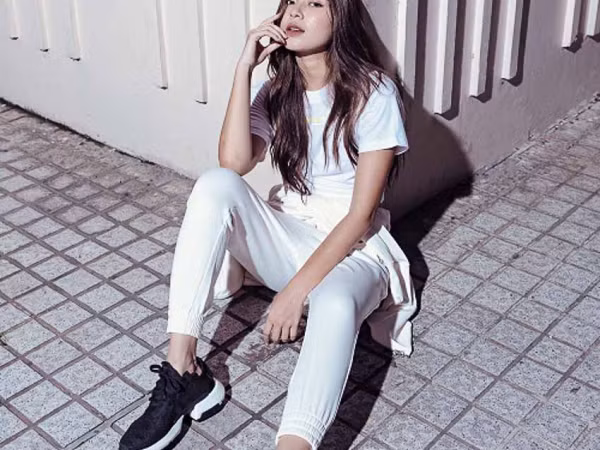 Ngắm loạt hình ảnh “street-style” đầy trẻ trung và cực chất của các sao Việt