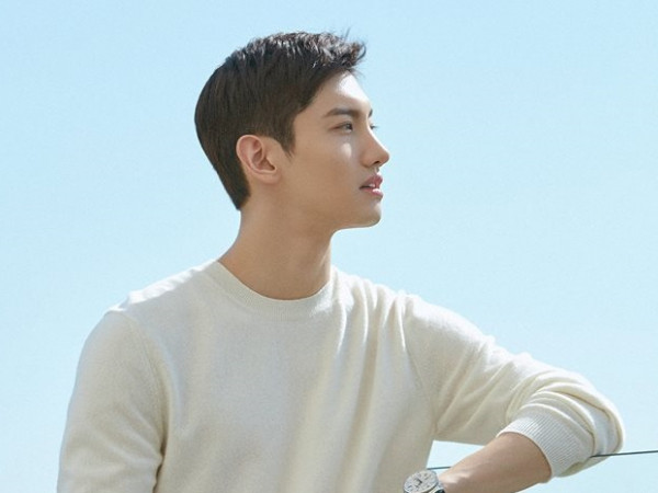 Changmin (TVXQ) ngậm ngùi vì suốt hai năm nhập ngũ không được nghệ sĩ nào ghé thăm