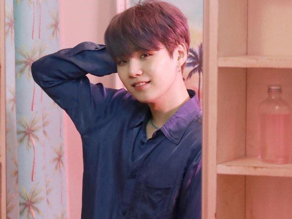 Suga (BTS) "đốn tim" khán giả không trượt phát nào bằng những lời nói cực sâu sắc