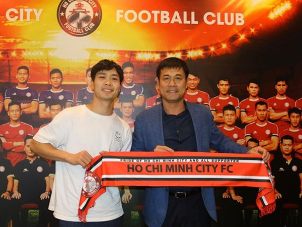 Công Phượng đã chính thức ra mắt đội bóng mới là CLB TP.HCM