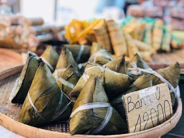 TP.HCM: Độc đáo chợ phiên Sài Gòn, bạn đừng bỏ lỡ!