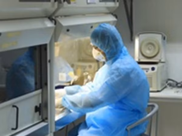 Xét nghiệm virus corona ở Việt Nam có kết quả sau một ngày