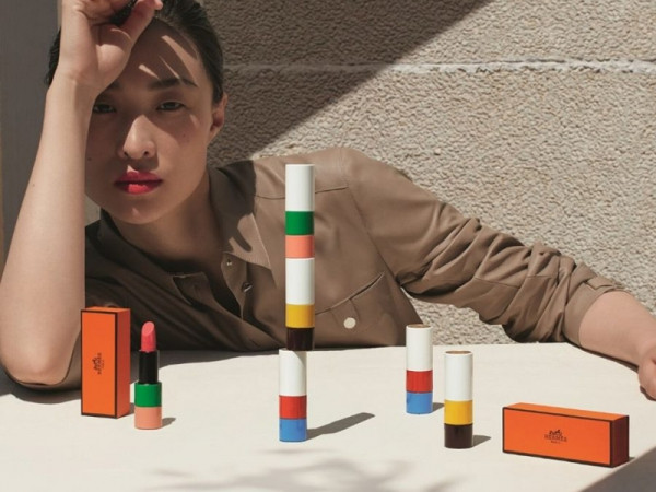 Hôm nay (4/3) là ngày thỏi son môi đầu tiên của Hermès lên kệ