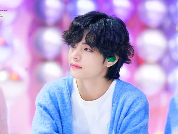 Chi gần 100 tỷ mua album mới: fan riêng của V (BTS) chơi vậy thì ai chơi lại?