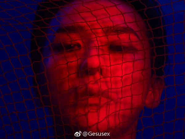 Cư dân mạng cho rằng album dạng USB của G-Dragon (BIG BANG) không xứng với giá tiền?