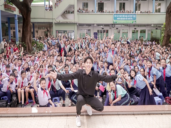 “Soái ca” Will (365) “quậy tưng” cùng teen THCS Bạch Đằng