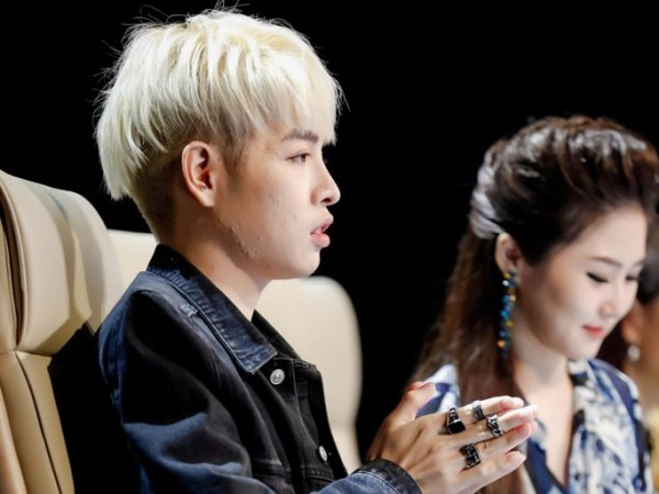 Vừa chê Đức Phúc trong hậu trường, thí sinh nam bất ngờ thay đổi thái độ trên sân khấu