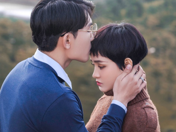 Hiền Hồ thừa nhận bản thân từng "điên" khi yêu trong MV mới