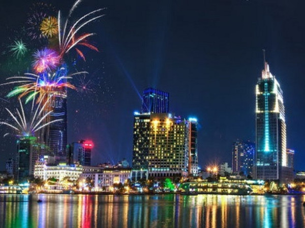 TP.HCM tổ chức bắn pháo hoa nghệ thuật nhân dịp 30/4 và 1/5