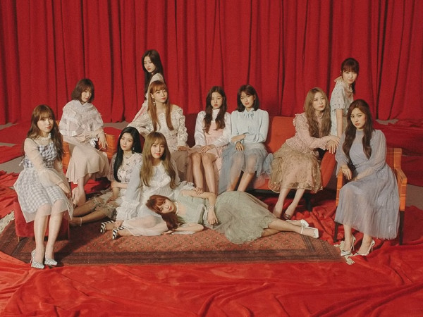 Thật không ngờ tới một nửa số thành viên IZ*ONE là fan bự của nhóm nam này