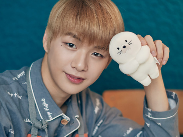 Người khác nhận quà vào dịp sinh nhật, riêng Kang Daniel lại tặng đi rất nhiều