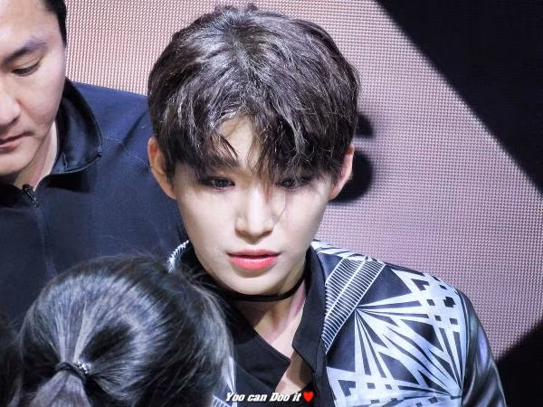 Nam idol phát ngôn phản cảm về fan khiến cộng đồng fan K-Pop dậy sóng